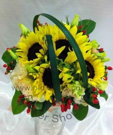 CODE 71982 - Wedding Bouquet of Sunflower and Hypericum